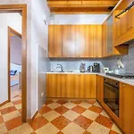 Apartment Arena Mazzini