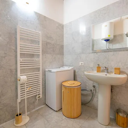 Apartment Arena Mazzini *