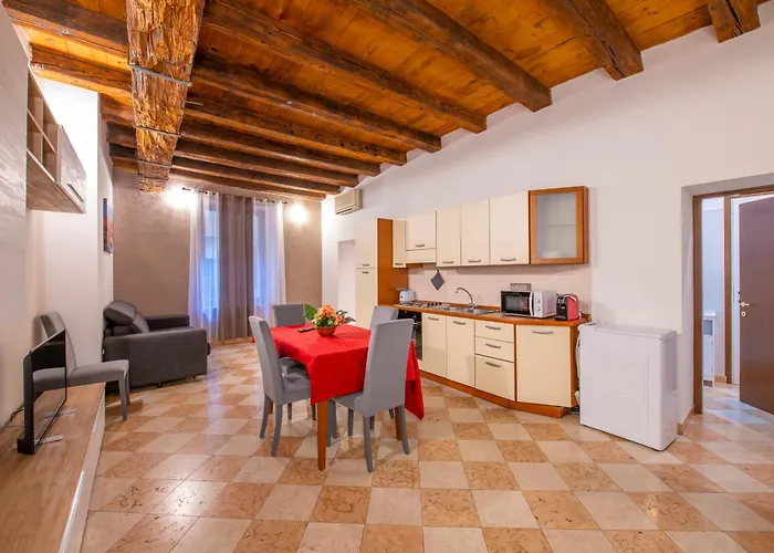 Appartement Arena Mazzini *